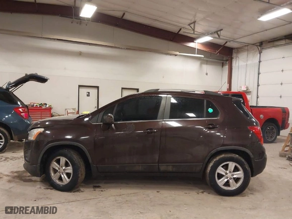 2015 Chevrolet Trax LT with VIN KL7CJRSB0FB061257, listed as a IAAI auction lot 41663816 with 148,157 mi miles. Bid and sale history available at carsss.com. Image 14.