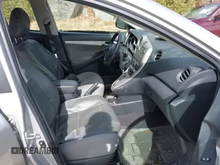 2010 Toyota Matrix with VIN 2T1KU4EE6AC275680, listed as a IAAI auction lot 41730056 with 139,669 mi miles. Bid and sale history available at carsss.com. Image 5.