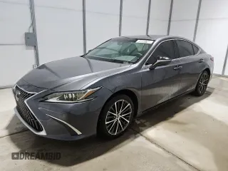 2022 Lexus ES 350 z VIN 58ADZ1B18NU114822, wystawiony jako Copart lot #54833765 z przebiegiem 31 129 mil mil oraz Czysty tytuł • Clean title. Historia ofert i sprzedaży dostępna na DreamBid. Obrazek 1.