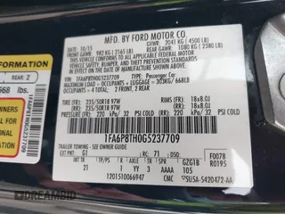 2016 Ford Mustang EcoBoost z VIN 1FA6P8TH0G5237709, wystawiony jako IAAI lot #42100996 z przebiegiem 81 096 mil mil oraz . Historia ofert i sprzedaży dostępna na DreamBid. Obrazek 9.