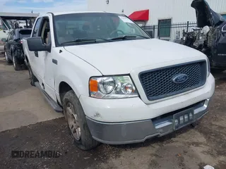 2004 Ford F-150 XLT with VIN 1FTRX12534KC29493, listed as a IAAI auction lot 41470710 with 272,253 mi miles. Bid and sale history available at carsss.com. Image 1.