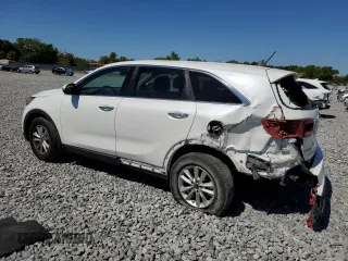 2020 Kia Sorento L with VIN 5XYPG4A36LG642800, listed as a Copart auction lot 49145615 with 107,547 mi miles and Non Repairable. Bid and sale history available at carsss.com. Image 2.