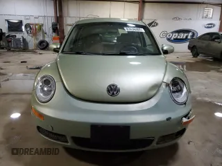 2008 Volkswagen New Beetle Coupe S with VIN 3VWPW31C48M524779, listed as a Copart auction lot 83638484 with 93,319 mi miles and Salvage Title. Bid and sale history available at carsss.com. Image 5.