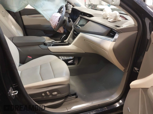 2021 Cadillac XT5 AWD Premium Luxury with VIN 1GYKNDR41MZ156521, listed as a IAAI auction lot 41554791 with 30,871 mi miles and . Bid and sale history available at DreamBid. Image 5.