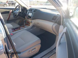 2013 Toyota Highlander Limited with VIN 5TDDK3EH5DS189890, listed as a IAAI auction lot 41101446 with 136,648 mi miles and . Bid and sale history available at DreamBid. Image 5.