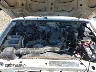 2005 Ford Ranger XL with VIN 1FTYR14U85PB08991, listed as a IAAI auction lot 41970746 with 361,978 mi miles. Bid and sale history available at carsss.com. Image 10.