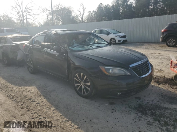 2012 Chrysler 200 S with VIN 1C3CCBHG2CN327304, listed as a Copart auction lot 48618835 with 0 mi miles and Salvage Title. Bid and sale history available at carsss.com. Image 4.