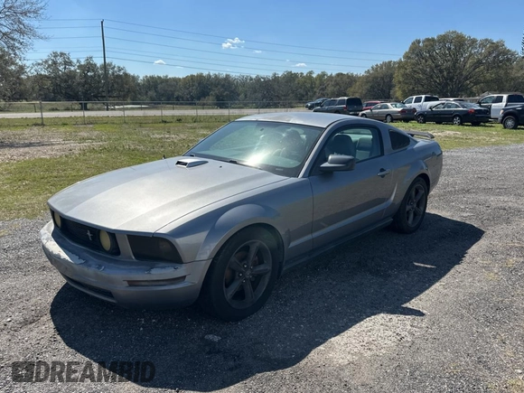 2007 Ford Mustang Deluxe with VIN 1ZVFT80N975342231, listed as a Copart auction lot 47273455 with 175,676 mi miles and Clean Title. Bid and sale history available at carsss.com. Image 2.