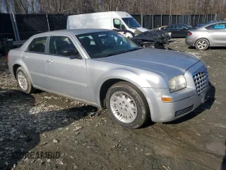 2005 Chrysler 300 with VIN 2C3AA43R85H600906, listed as a Copart auction lot 43992475 with 141,252 mi miles and Salvage Title. Bid and sale history available at carsss.com. Image 4.