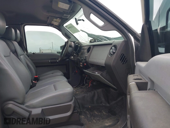 2015 Ford F-250 XL с VIN 1FD7X2B6XFEB07605, выставлен на аукционе IAAI как лот 42160604 с пробегом Не указан миль и . История ставок и продаж доступна на DreamBid. Изображение 5.