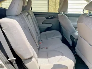 2023 Toyota Highlander L with VIN 5TDKDRAH1PS526764, listed as a Copart auction lot 67452805 with 9,841 mi miles and Clean title. Bid and sale history available at DreamBid. Image 6.
