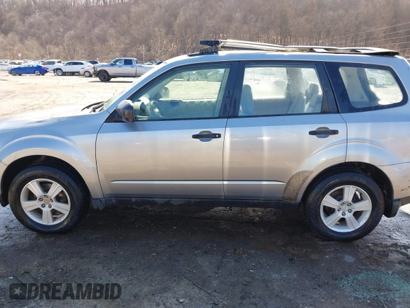 2010 Subaru Forester 2.5X with VIN JF2SH6BC5AH763339, listed as a IAAI auction lot 41683194 with 39,301 mi miles. Bid and sale history available at carsss.com. Image 14.