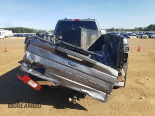 2022 Ford F-350 XL with VIN 1FT8W3DT9NEF80365, listed as a Copart auction lot 80200464 with 61,314 mi miles and Salvage Title. Bid and sale history available at DreamBid. Image 6.