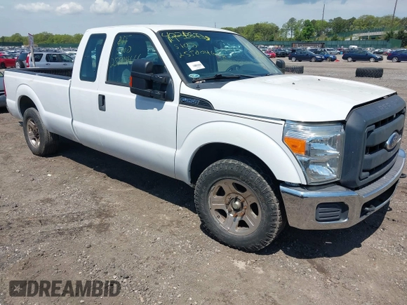 2015 Ford F-250 XLT z VIN 1FT7X2A6XFEB14897, wystawiony jako IAAI lot #42218738 z przebiegiem Nie podano mil oraz . Historia ofert i sprzedaży dostępna na DreamBid. Obrazek 1.