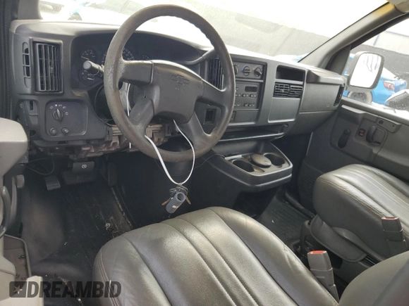 2003 Chevrolet Express Cargo with VIN 1GCGG25V331109643, listed as a Copart auction lot 44367485 with 112,700 mi miles and Salvage Title. Bid and sale history available at DreamBid. Image 8.