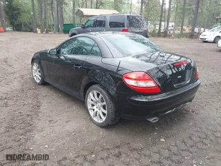 2007 Mercedes-Benz SLK-Class 3.5L with VIN WDBWK56FX7F148904, listed as a IAAI auction lot 41975034 with 93,793 mi miles. Bid and sale history available at carsss.com. Image 3.