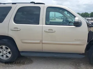 2007 GMC Yukon SLE with VIN 1GKFC13097R327218, listed as a IAAI auction lot 42142633 with 135,206 mi miles and . Bid and sale history available at DreamBid. Image 14.