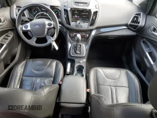 2013 Ford Escape Titanium z VIN 1FMCU0J96DUD76873, wystawiony jako Copart lot #52934235 z przebiegiem 141 834 mil mil oraz Szkody całkowita. Historia ofert i sprzedaży dostępna na DreamBid. Obrazek 8.