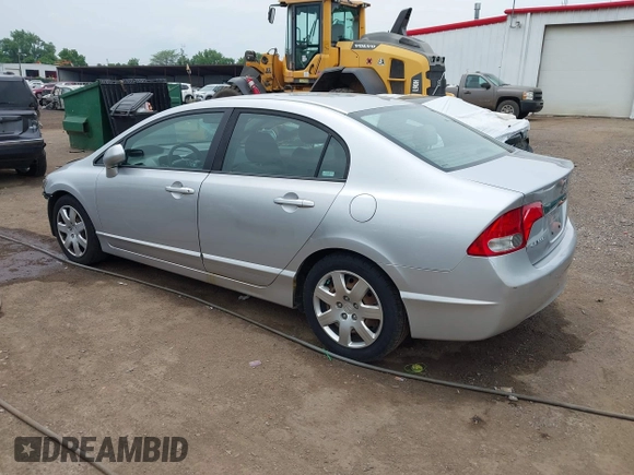 2009 Honda Civic LX z VIN 19XFA16529E038947, wystawiony jako IAAI lot #42412486 z przebiegiem 161 409 mil mil oraz . Historia ofert i sprzedaży dostępna na DreamBid. Obrazek 3.