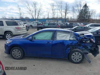 2019 Kia Rio S with VIN 3KPA24AB8KE207073, listed as a IAAI auction lot 41893914 with 88,648 mi miles. Bid and sale history available at carsss.com. Image 13.