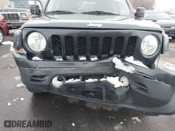 2016 Jeep Patriot Latitude with VIN 1C4NJRFB5GD545467, listed as a IAAI auction lot 41803699 with 172,398 mi miles. Bid and sale history available at carsss.com. Image 6.