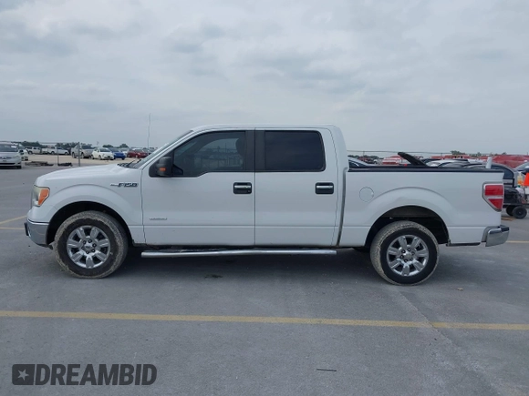 2012 Ford F-150 XL z VIN 1FTFW1CT5CFB41796, wystawiony jako IAAI lot #42109049 z przebiegiem 241 832 mil mil oraz . Historia ofert i sprzedaży dostępna na DreamBid. Obrazek 14.