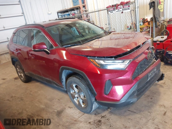 2024 Toyota RAV4 XLE with VIN 2T3P1RFV1RW423570, listed as a IAAI auction lot 41320150 with 34,490 mi miles. Bid and sale history available at carsss.com. Image 1.