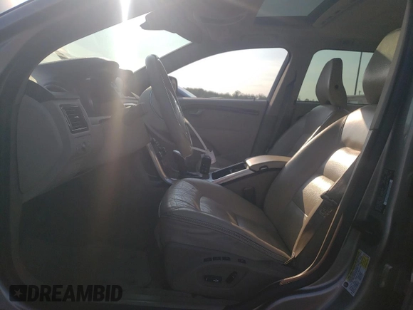 2013 Volvo XC70 3.2L with VIN YV4952BL8D1158854, listed as a Copart auction lot 67446474 with 180,013 mi miles and Salvage Title. Bid and sale history available at DreamBid. Image 7.