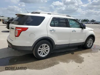 2011 Ford Explorer XLT with VIN 1FMHK7D87BGA59476, listed as a Copart auction lot 50989985 with 125,805 mi miles and Salvage Title. Bid and sale history available at carsss.com. Image 3.
