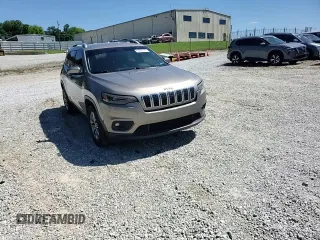 2019 Jeep Cherokee Latitude Plus z VIN 1C4PJMLB0KD112955, wystawiony jako Copart lot #58196135 z przebiegiem 85 856 mil mil oraz Szkoda całkowita • Salvage title. Historia ofert i sprzedaży dostępna na DreamBid. Obrazek 15.