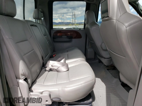 2005 Ford F-350 XL с VIN 1FTWW31P25EA36689, выставлен на аукционе Copart как лот 54117095 с пробегом 230 370 миль миль и Списание • Salvage title. История ставок и продаж доступна на DreamBid. Изображение 10.