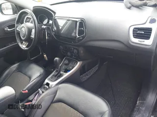2018 Jeep Compass Altitude with VIN 3C4NJDBB1JT132052, listed as a IAAI auction lot 41622700 with 99,534 mi miles and . Bid and sale history available at carsss.com. Image 5.