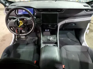2024 Jeep Grand Cherokee Laredo z VIN 1C4RJKAG8R8536575, wystawiony jako Copart lot #88008235 z przebiegiem Nie podano mil oraz Czysty tytuł • Clean title. Historia ofert i sprzedaży dostępna na DreamBid. Obrazek 8.