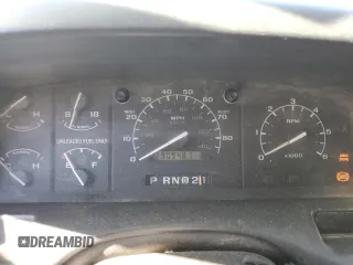 1995 Ford Bronco Eddie Bauer with VIN 1FMEU15N9SLA58190, listed as a Copart auction lot 47940965 with 290,948 mi miles and Clean title. Bid and sale history available at DreamBid. Image 9.