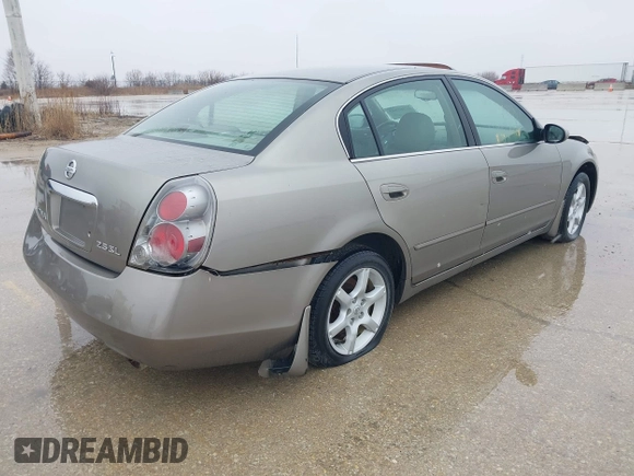 2006 Nissan Altima 2.5 S with VIN 1N4AL11D16C212180, listed as a IAAI auction lot 41707177 with 153,131 mi miles. Bid and sale history available at carsss.com. Image 4.