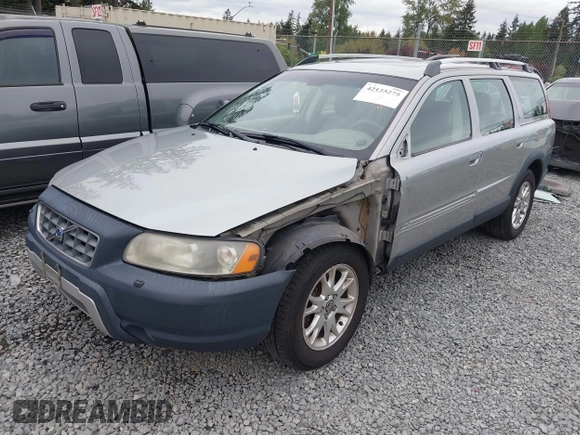 2005 Volvo XC70 with VIN YV1SZ592151195652, listed as a IAAI auction lot 42125275 with 183,928 mi miles and . Bid and sale history available at DreamBid. Image 18.