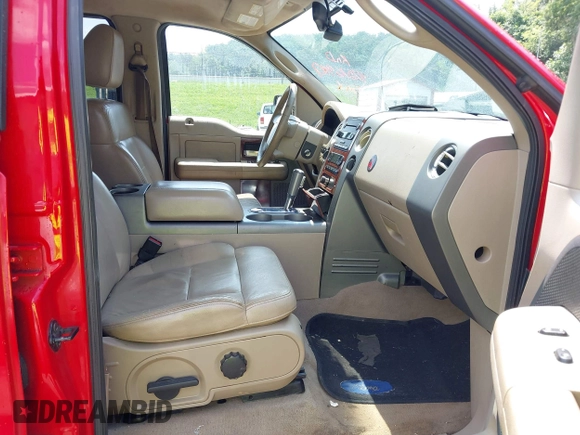 2005 Ford F-150 XLT с VIN 1FTPW14555FA82420, выставлен на аукционе IAAI как лот 42576949 с пробегом 176 361 миль миль и . История ставок и продаж доступна на DreamBid. Изображение 5.