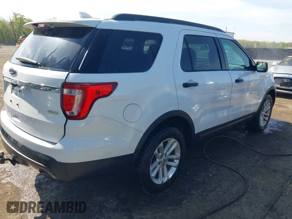 2017 Ford Explorer with VIN 1FM5K8B82HGB19796, listed as a IAAI auction lot 42043548 with 150,283 mi miles and . Bid and sale history available at carsss.com. Image 4.