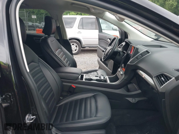 2024 Ford Edge SEL z VIN 2FMPK4J94RBA98194, wystawiony jako IAAI lot #42320671 z przebiegiem 41 616 mil mil oraz . Historia ofert i sprzedaży dostępna na DreamBid. Obrazek 5.