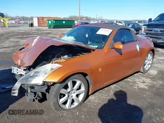 2004 Nissan 350Z Touring z VIN JN1AZ36A24T000472, wystawiony jako IAAI lot #38684053 z przebiegiem 65 769 mil mil oraz . Historia ofert i sprzedaży dostępna na DreamBid. Obrazek 2.