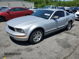 2007 Ford Mustang Deluxe z VIN 1ZVFT80N075279410, wystawiony jako Copart lot #56470585 z przebiegiem 171 150 mil mil oraz Szkoda całkowita • Salvage title. Historia ofert i sprzedaży dostępna na DreamBid. Obrazek 1.