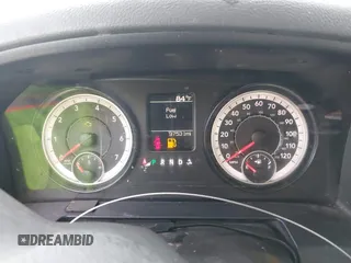 2016 Ram 1500 Express z VIN 1C6RR6FG7GS382649, wystawiony jako IAAI lot #41499053 z przebiegiem 97 531 mil mil oraz . Historia ofert i sprzedaży dostępna na DreamBid. Obrazek 7.