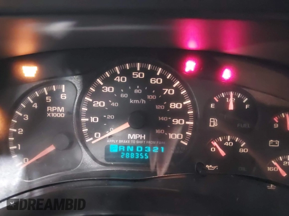 2002 Chevrolet Suburban Z71 with VIN 3GNFK16Z42G305930, listed as a IAAI auction lot 41002347 with 288,355 mi miles. Bid and sale history available at carsss.com. Image 7.