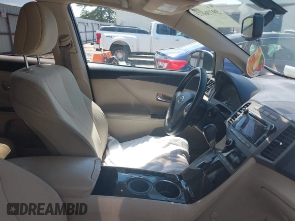 2010 Toyota Venza with VIN 4T3ZA3BB7AU023129, listed as a IAAI auction lot 41664614 with 188,641 mi miles. Bid and sale history available at carsss.com. Image 5.