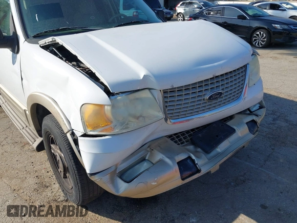 2006 Ford Expedition Eddie Bauer with VIN 1FMFU17596LA38688, listed as a IAAI auction lot 41860672 with 232,689 mi miles. Bid and sale history available at carsss.com. Image 14.