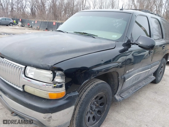 2002 Chevrolet Tahoe LT with VIN 1GNEK13Z72J311185, listed as a IAAI auction lot 41552011 with 261,577 mi miles. Bid and sale history available at carsss.com. Image 6.