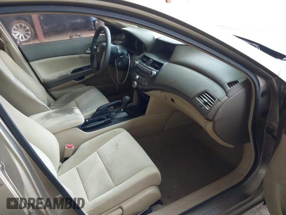 2009 Honda Accord LX-P z VIN 1HGCP26469A179717, wystawiony jako IAAI lot #42038934 z przebiegiem 133 110 mil mil oraz . Historia ofert i sprzedaży dostępna na DreamBid. Obrazek 5.