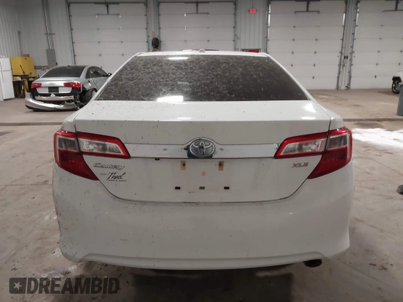 2014 Toyota Camry L with VIN 4T1BF1FK4EU734657, listed as a IAAI auction lot 41963449 with 167,826 mi miles. Bid and sale history available at carsss.com. Image 16.