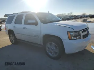 2009 Chevrolet Tahoe LTZ with VIN 1GNFK33099R197350, listed as a Copart auction lot 86149474 with 195,703 mi miles and Salvage title. Bid and sale history available at DreamBid. Image 4.