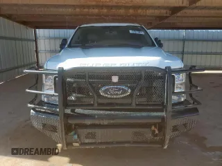 2022 Ford F-250 XL z VIN 1FT7W2B66NEC14298, wystawiony jako Copart lot #59155145 z przebiegiem 123 456 mil mil oraz Czysty tytuł • Clean title. Historia ofert i sprzedaży dostępna na DreamBid. Obrazek 5.